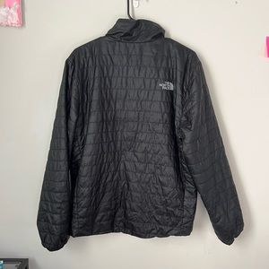 Pre-loved North Face. Light weight outer shell jacket.